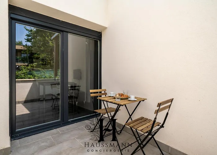 Avec Terrasse Apartmán